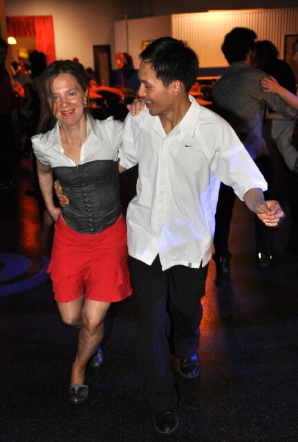 min 2008 11 08 fous swing 384